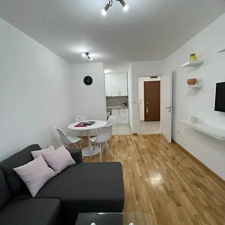 Natalija Stan Na Dan Apartment Banja Luka