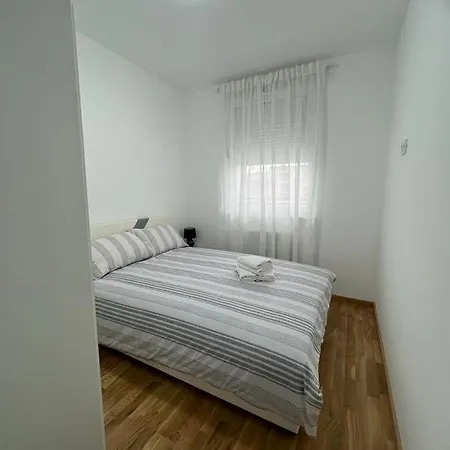 Apartament Natalija Stan Na Dan *