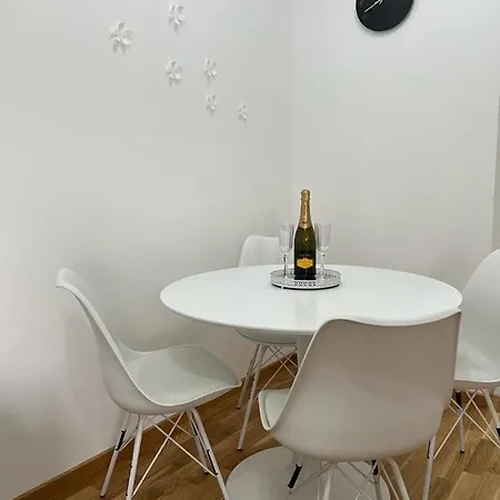 Apartament Natalija Stan Na Dan