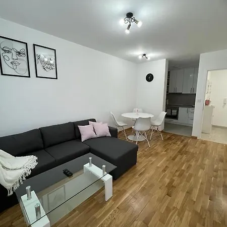 Apartament Natalija Stan Na Dan *